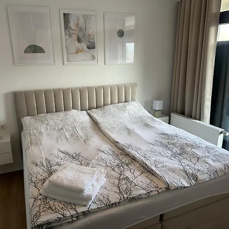 Panorama Apartment *